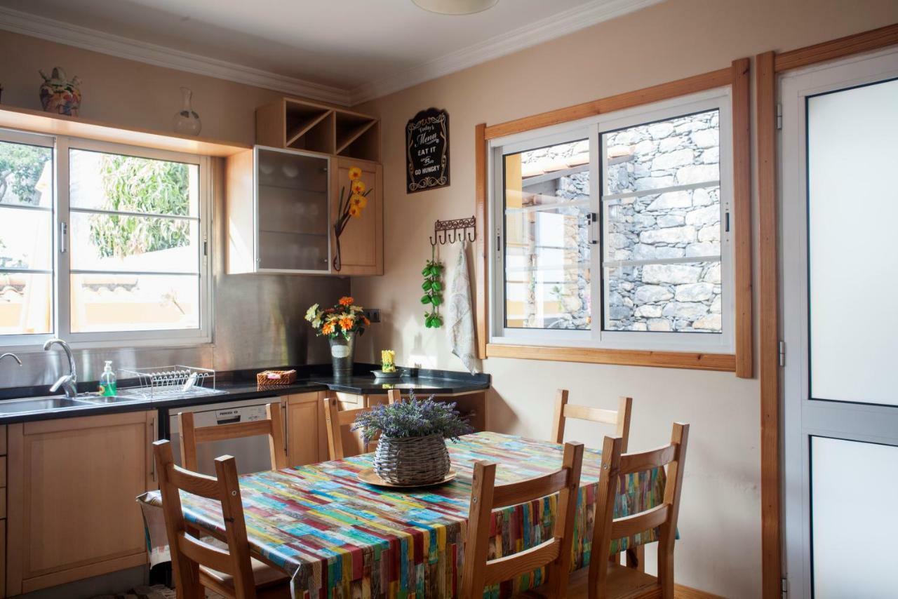 Funcho - House With Fantastic Funchal Bay And Ocean Views Villa Bagian luar foto